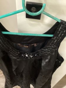 Black Sleeveless Top