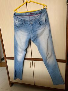 ELLE Light Blue Jeans