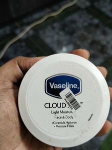 Vaseline Cloud Moisturizer