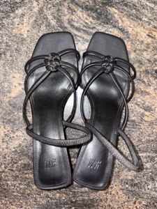 🔻H&amp;M block heels 👠