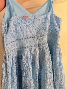 Elegant Blue Lace Midi Dress