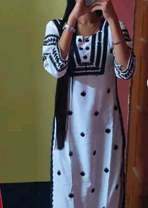 Elegant Embroidered Kurta