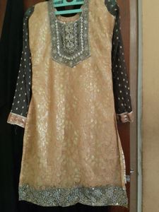 Women&#39;s Top And Pant