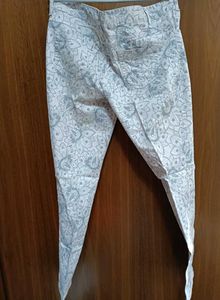 Women&#39;s Chinos