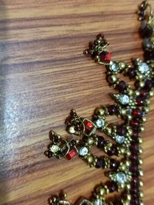 Maroon Beautiful Choker