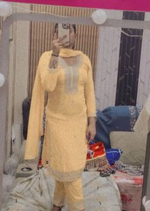 Like New Gold Color Yellow Dark Colo