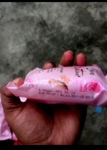 2 Oriflame Sandal &amp; Organic Rose Soap Bar Combo
