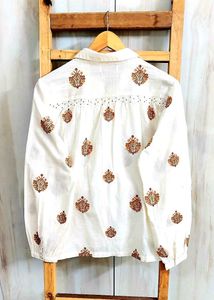 Embroidered Floral offwhite shirt size-44-46