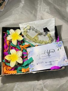 Jewellery And Hair Accessories Hamper