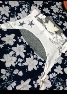 Top With Free Chain