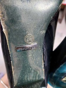 Classic Black Heels With Metal Style Front