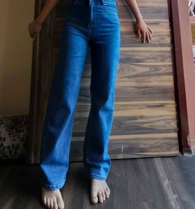 Straight Jeans