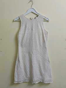 White Lace Sleeveless Dress