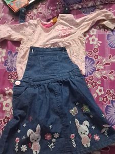 Cute Kids&#39; Long Sleeve Top With Denim Skirt
