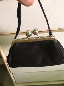 Apt. 9 Clutch