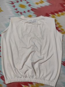 Baggy Top With Padded Shoulders