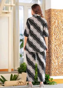 Stylish Printed Shirt &amp; Pant Set