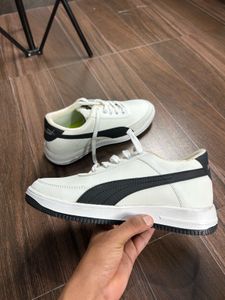 Puma Sneakers