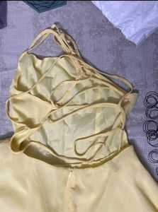 Backless Dress💛💐