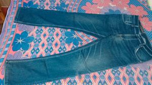 Man T-shirt 👕 And Jeans 👖