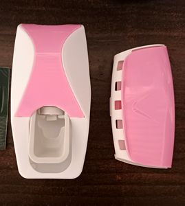 Automatic  Toothpaste Squeezing Device