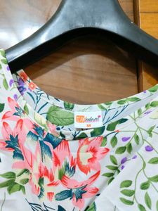 Floral Print Short Sleeve Top