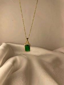 Emerald Glow Necklace