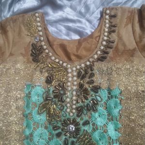 Pakistani Embroidered Kurta Set