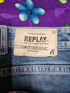 We Replay Jeans