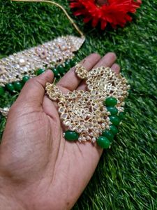 Beautiful Necklace Earring And Mangtika Set