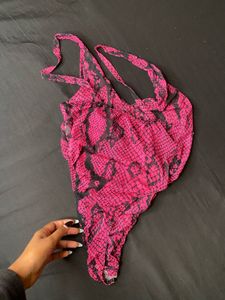 snakeprint lace bodysuit 🩷