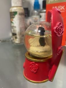 Love Show Piece