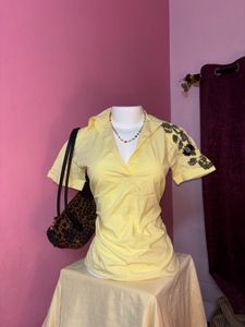 🪐 y2k fitted butter yellow shirt 🪐