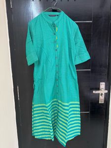 Beautiful Kurta set by pantaloons
