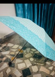 Foldable umbrella