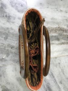 purse for festive look