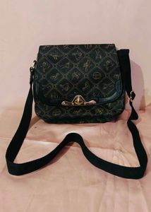 Vintage Patterned Shoulder Bag