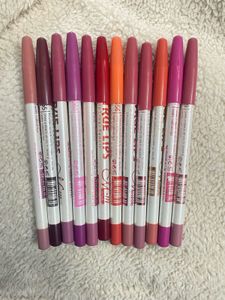 12 Pcs Multicolour Lip Liner ❤️