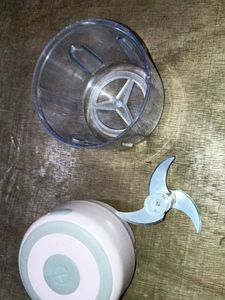 Mini chopper charging choppe