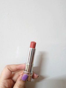 Maybelline Lipstick In The Shade - brooklyn Bare
