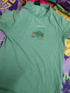 Tourist Graphic T-shirt