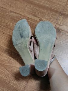Mode By Redtape Heels