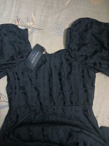 Chic Black Midi Dress with Puff Sleeves