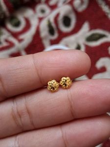 Beautiful New Flower Desine Studs