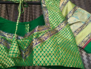 Green Ethnic Kurta Set