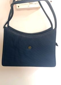 Esbeda Purse