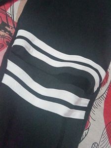 Knee Cut Leggings