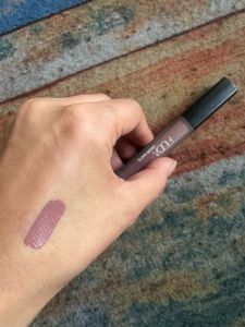 Huda Beauty Lipstick-Medusa
