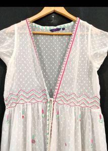 SRISHTI Floral Embroidered Ethnic Long Shrug