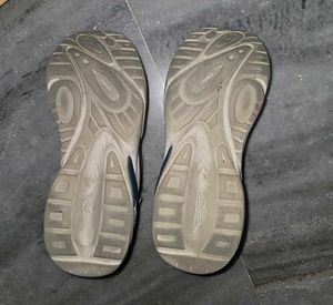 Red Tape : Women Sneakers